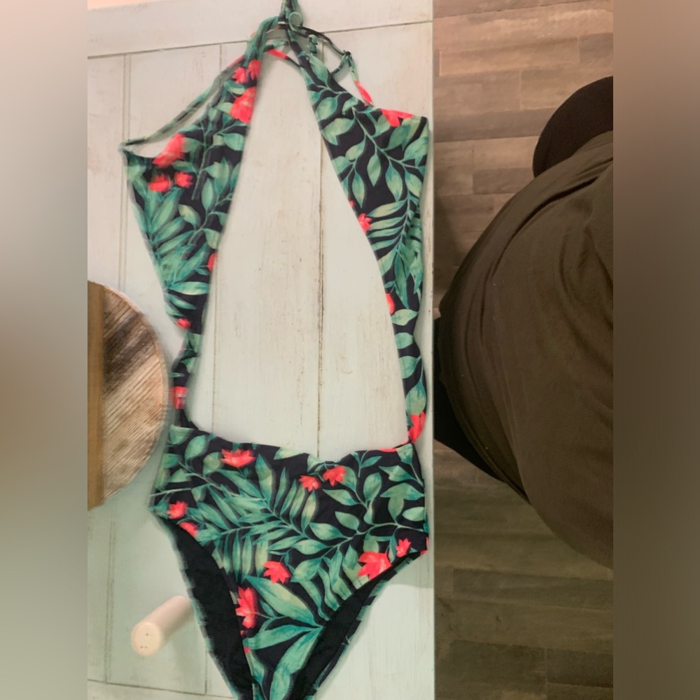 One Piece Aerie Swimsuit Size XL